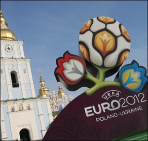 Инициаторы предлагают селить туристов у себя дома на Евро 2012