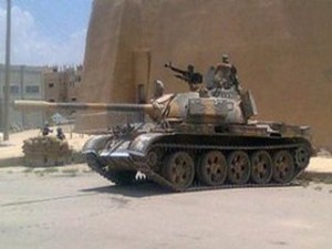 Дамаск вводит танки на восток Сирии