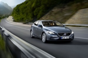 Volvo внедряет технологию авто поезд